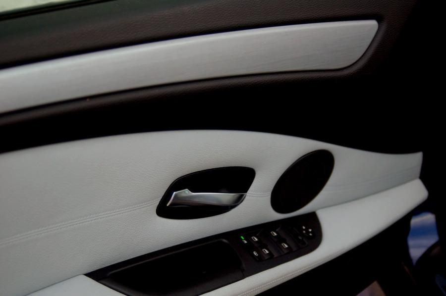  BMW M5 2009 года  (фото 19 из 36)
